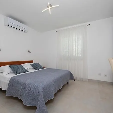 Apartments Marija Brela Exterior photo