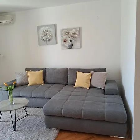 Apartments Marija Brela Exterior photo